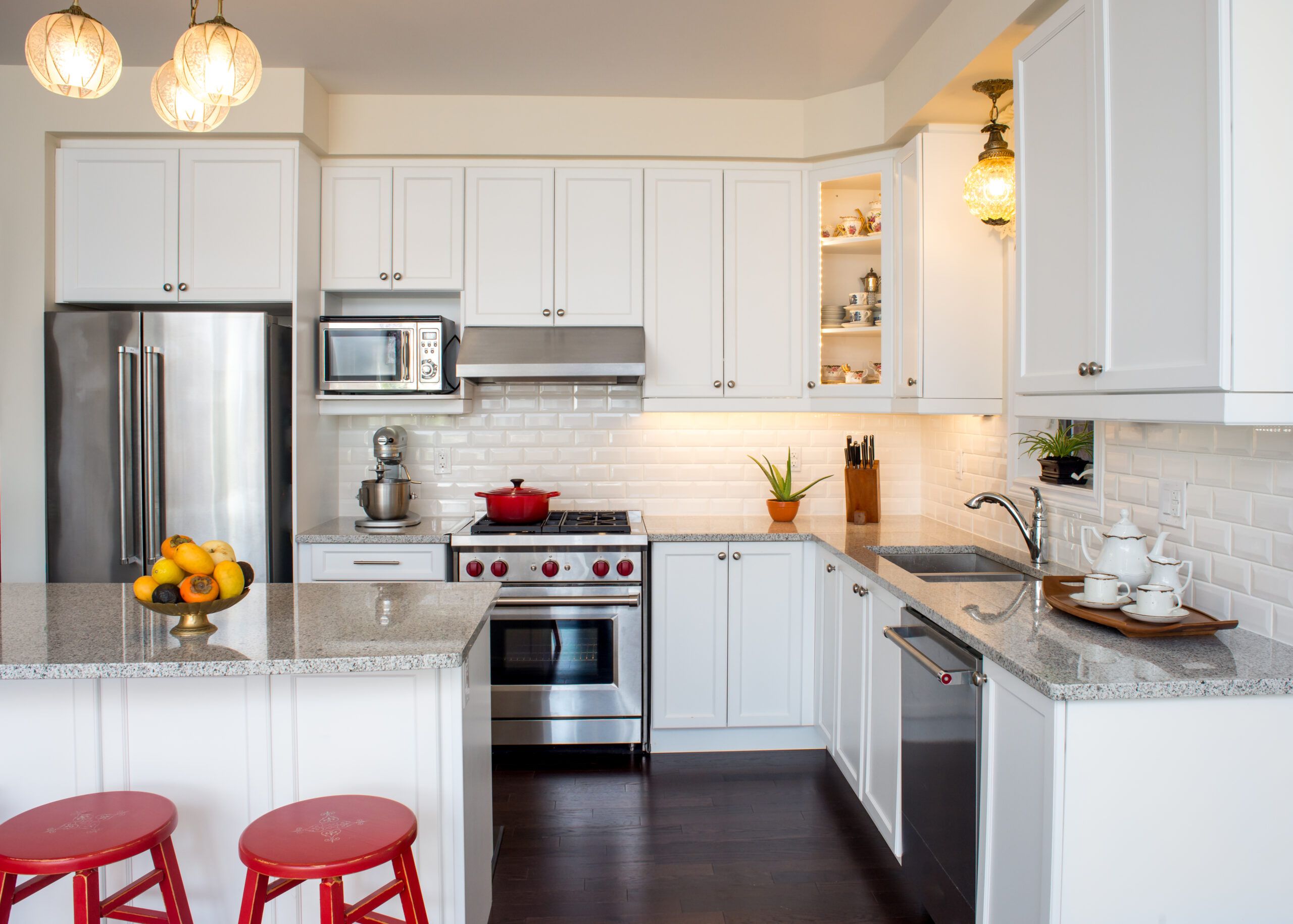 Should I Primer My Kitchen Cabinets Before Painting