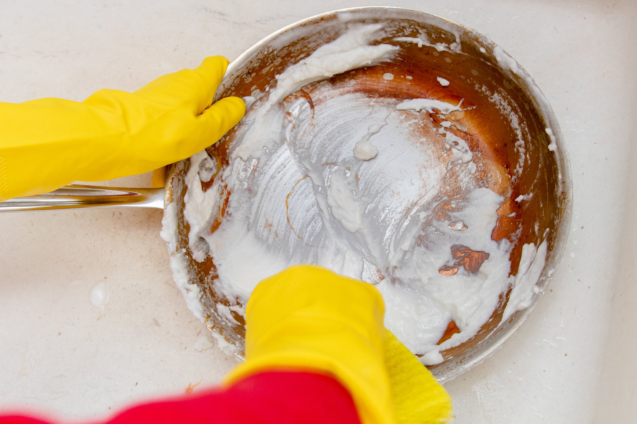 can-baking-soda-remove-stains-from-stainless-steel