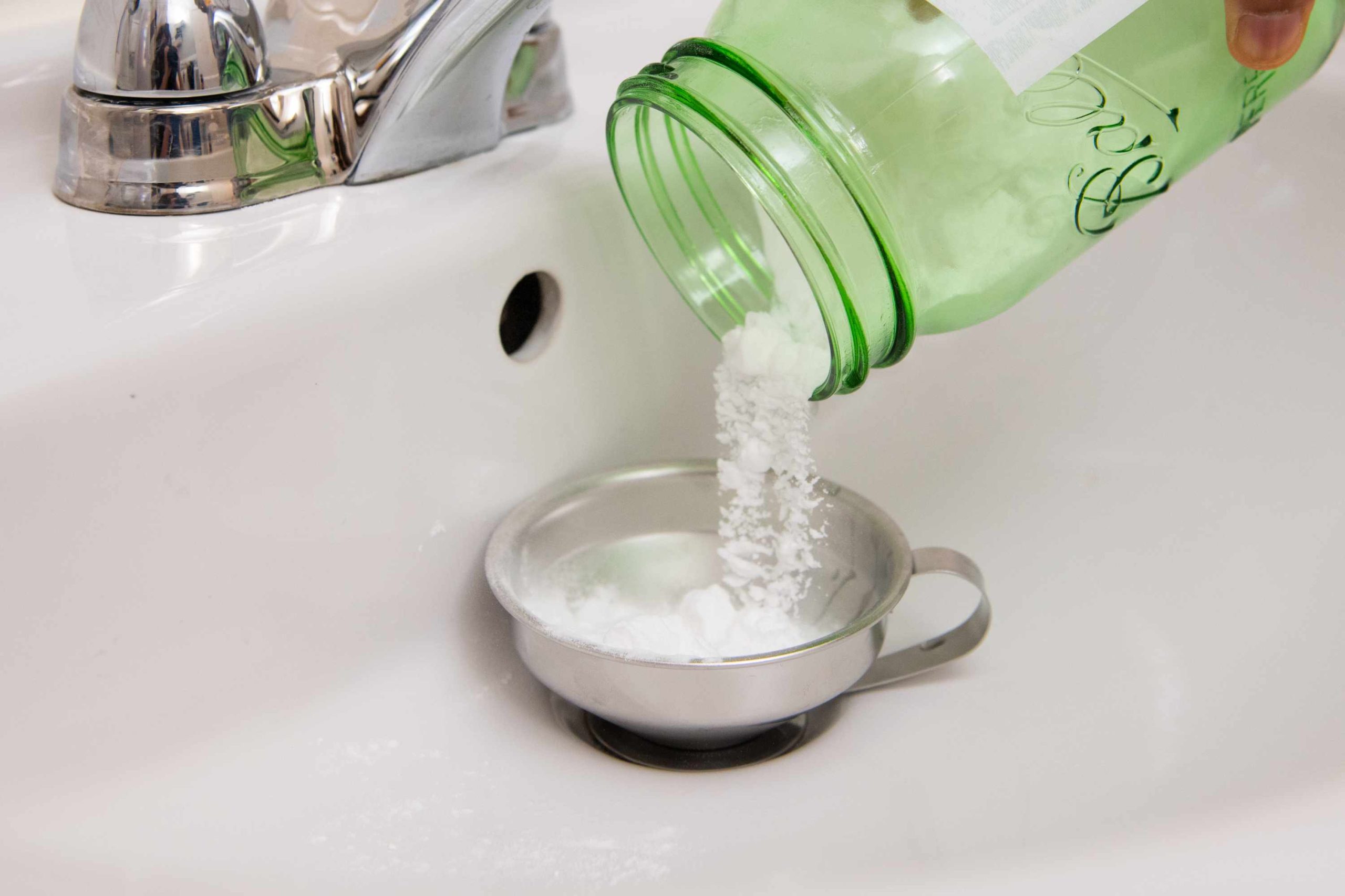 How To Clean Kitchen Sink With Baking Soda