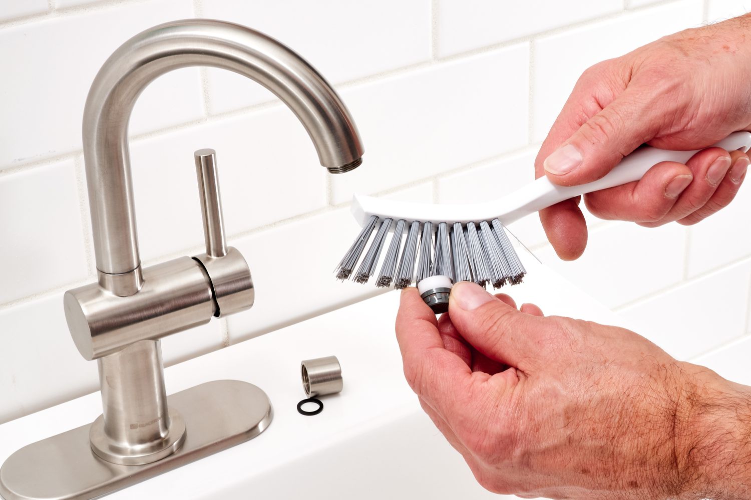 How To Clean Aerator On Kitchen Faucet