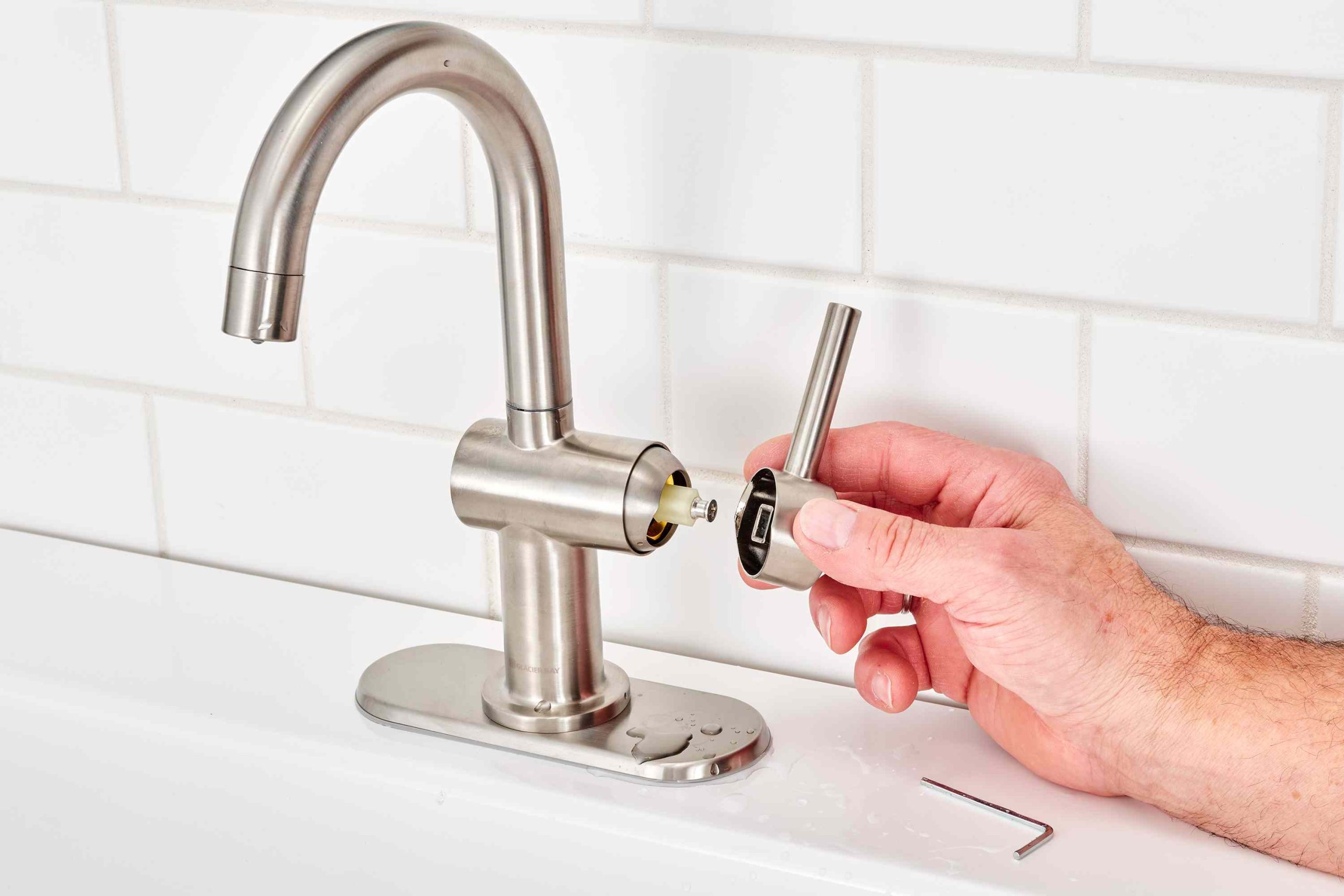 How To Fix Handle On Kitchen Faucet