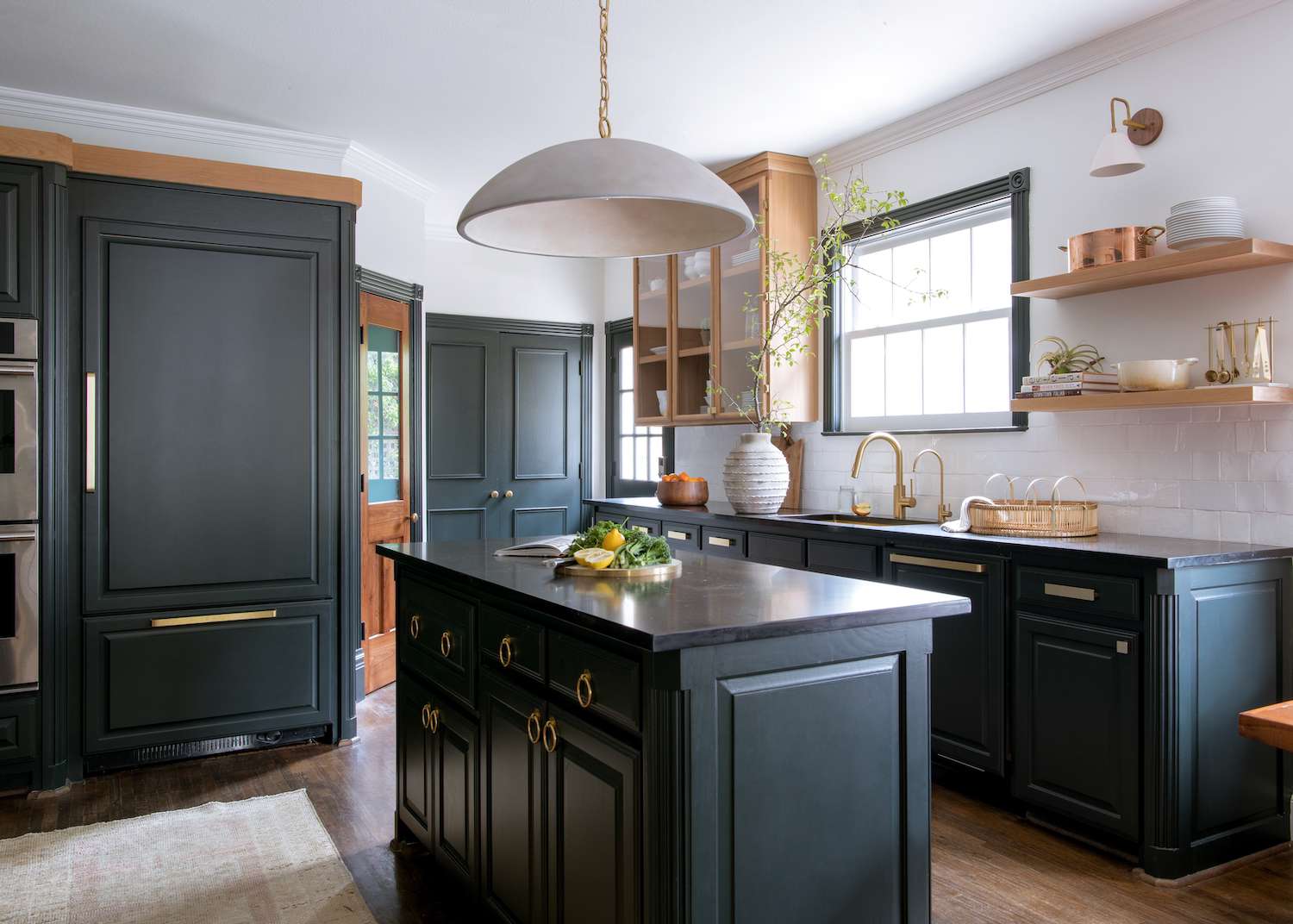 Kitchen Designs With Dark Cabinets